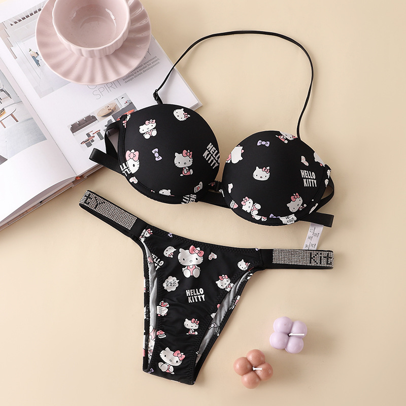 Новый комплект белья Hello Kit – обзор и цена Summer Quotes